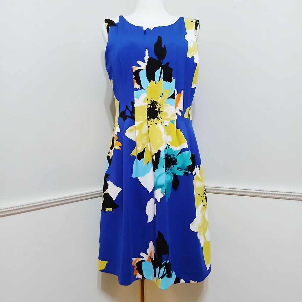Vince Camuto Blue Floral Fit and Flare Dress Sleeveless Scuba Knit Size 12